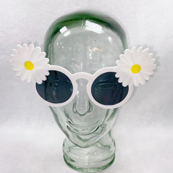Daisy Daisy White & Yellow Selfie Glasses - Picture 3 of 11